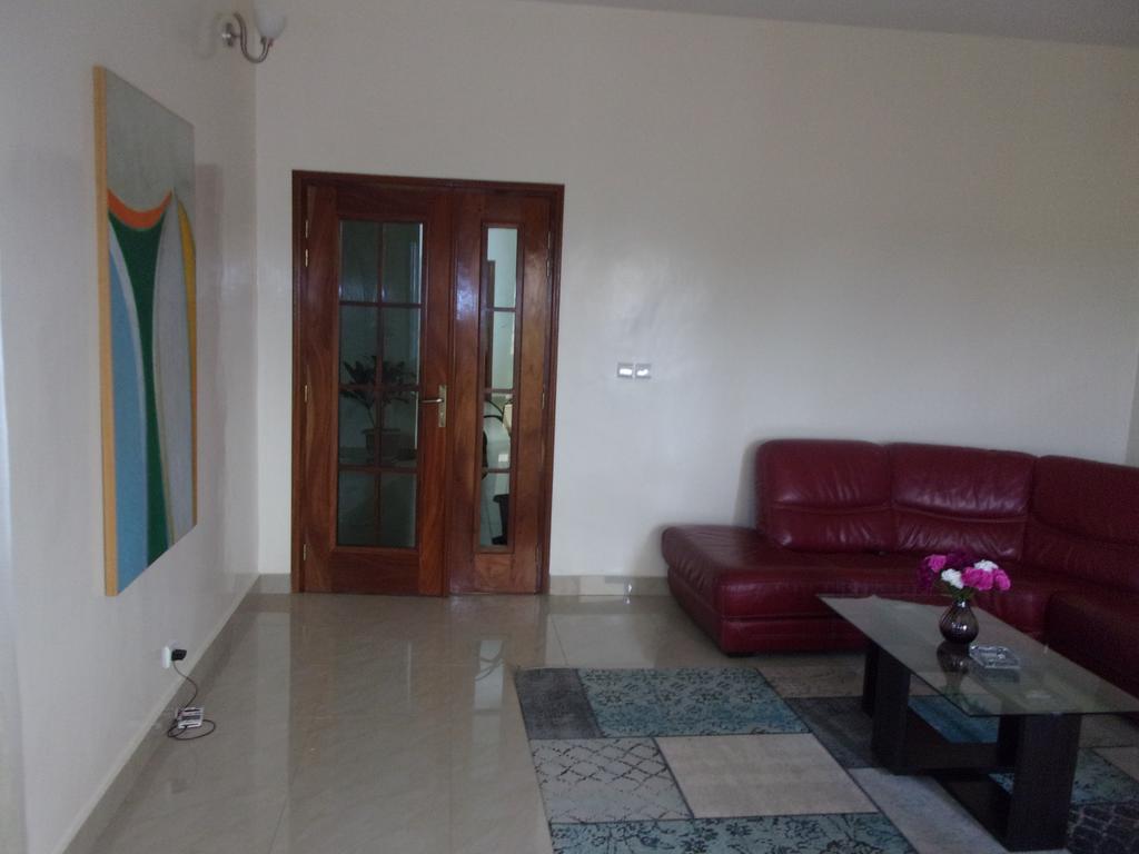 Appartement Meuble A Mbao Dakar Buitenkant foto