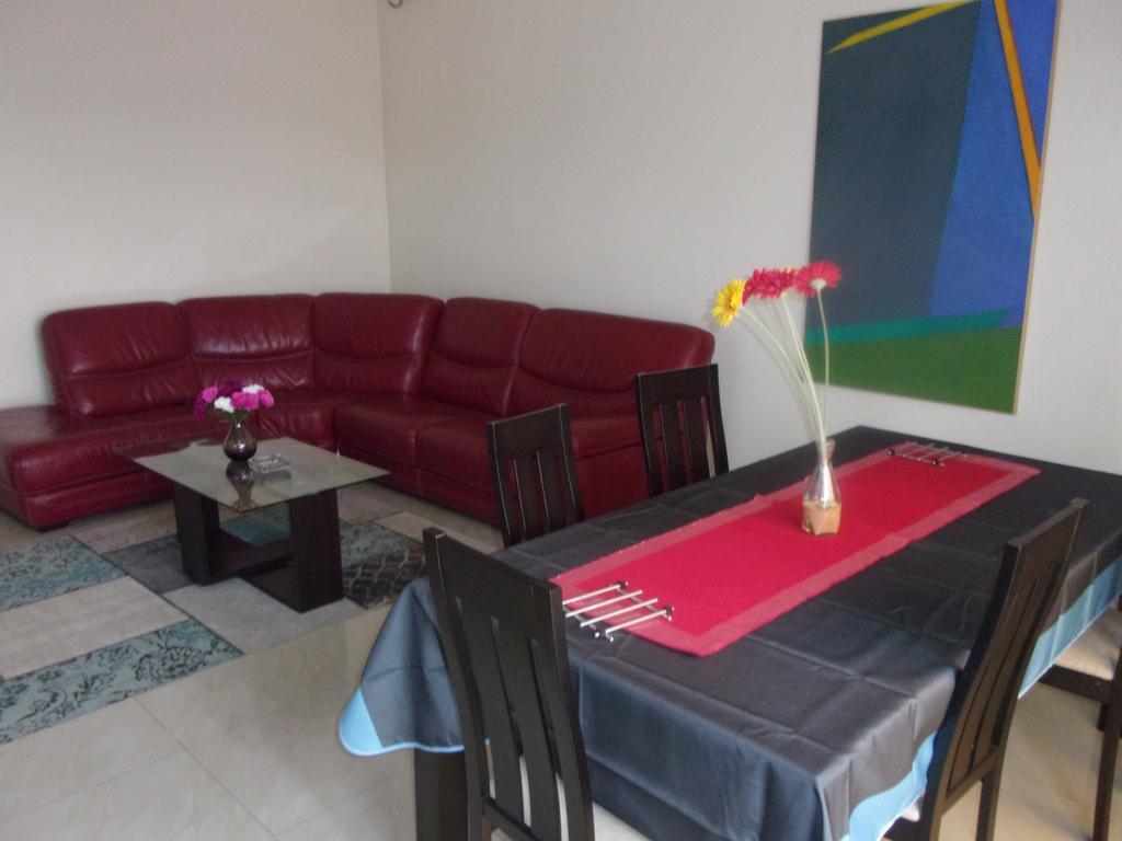 Appartement Meuble A Mbao Dakar Buitenkant foto