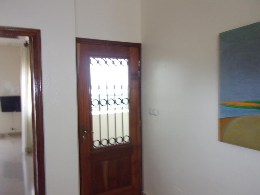 Appartement Meuble A Mbao Dakar Buitenkant foto