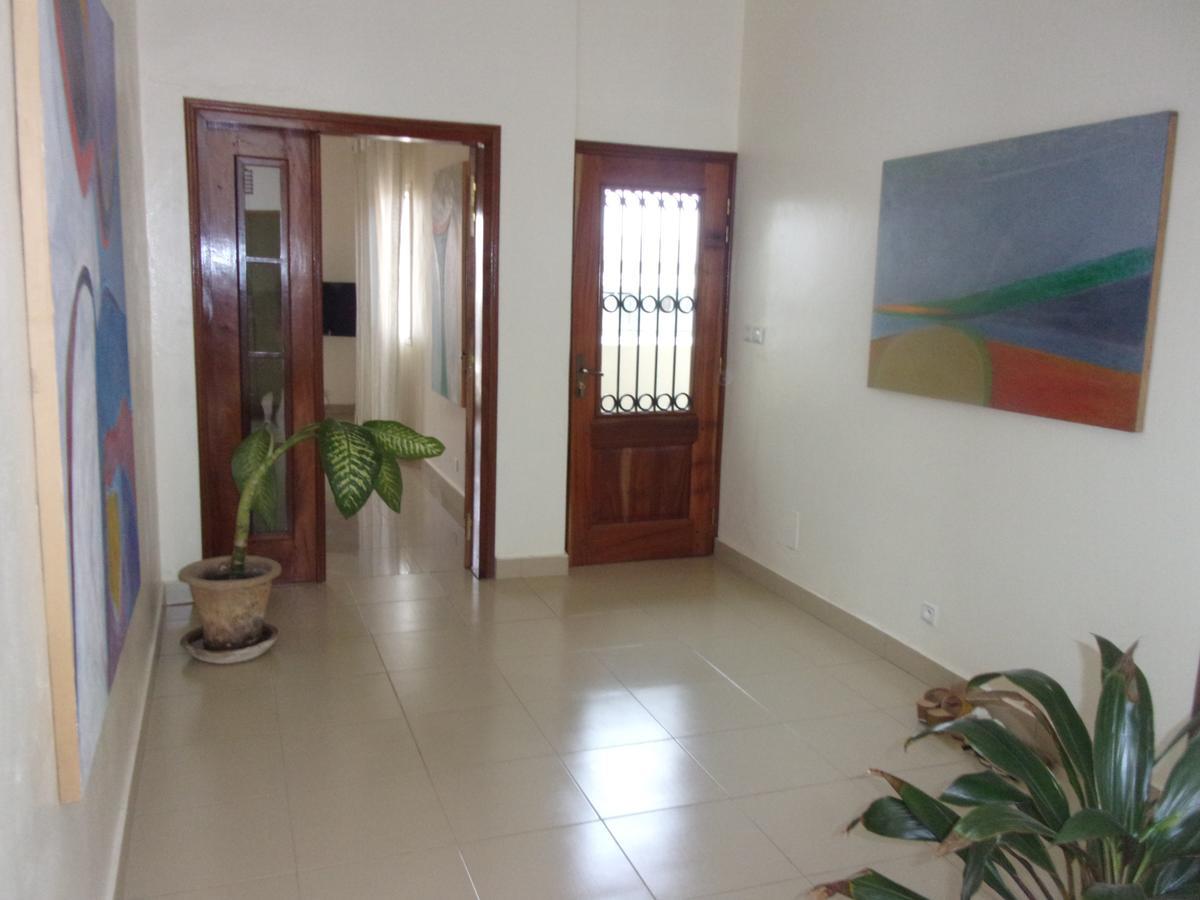 Appartement Meuble A Mbao Dakar Buitenkant foto