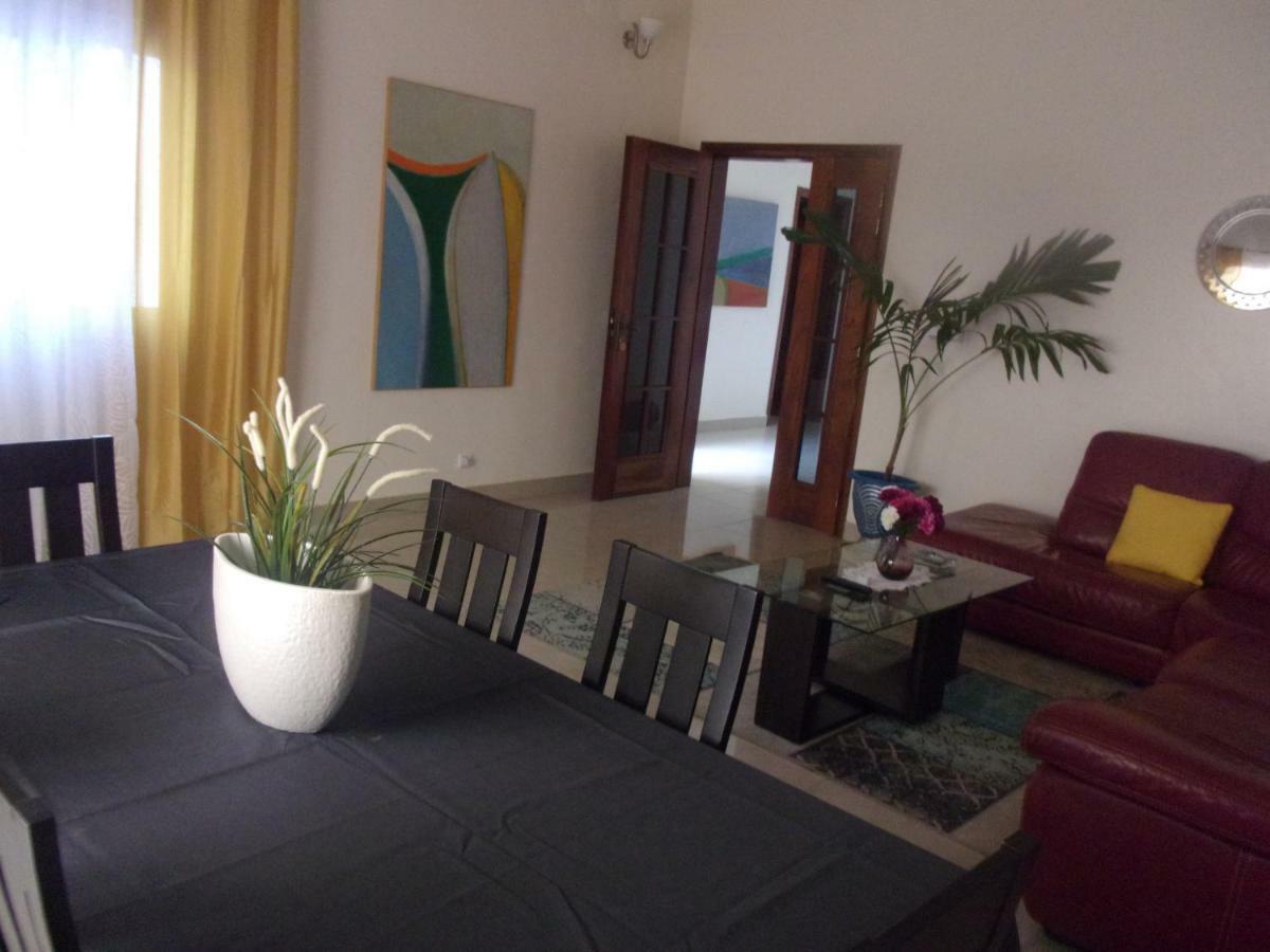 Appartement Meuble A Mbao Dakar Buitenkant foto